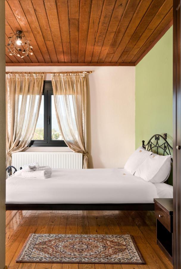Limnaio Hotel Chrysohorafa ภายนอก รูปภาพ