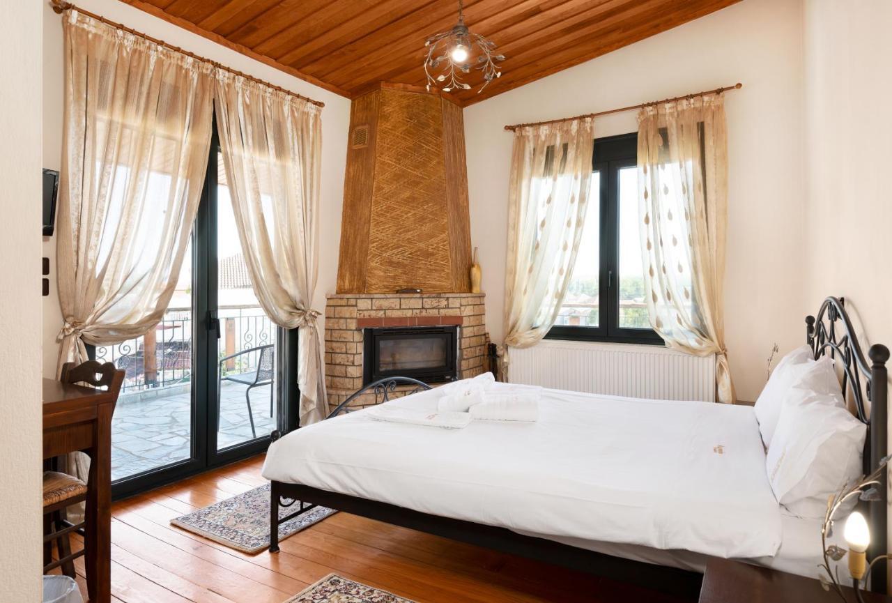 Limnaio Hotel Chrysohorafa ภายนอก รูปภาพ