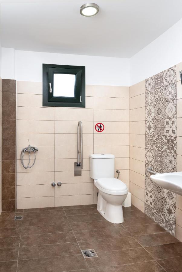 Limnaio Hotel Chrysohorafa ภายนอก รูปภาพ