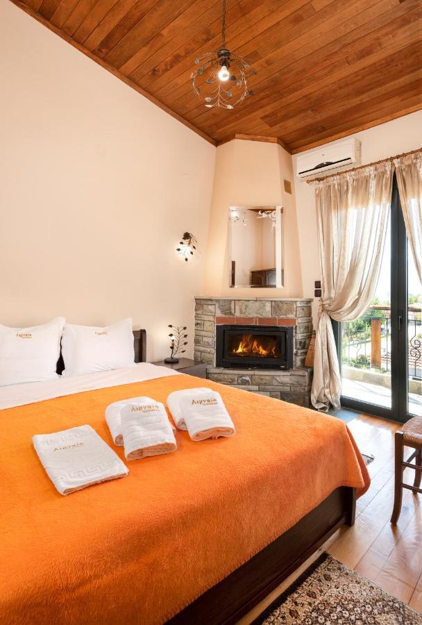 Limnaio Hotel Chrysohorafa ภายนอก รูปภาพ